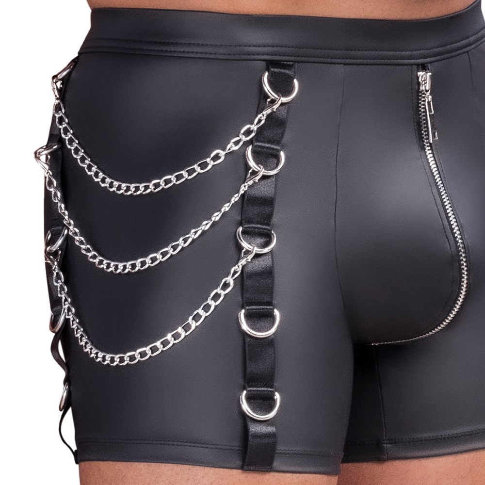Boxer met kettingen